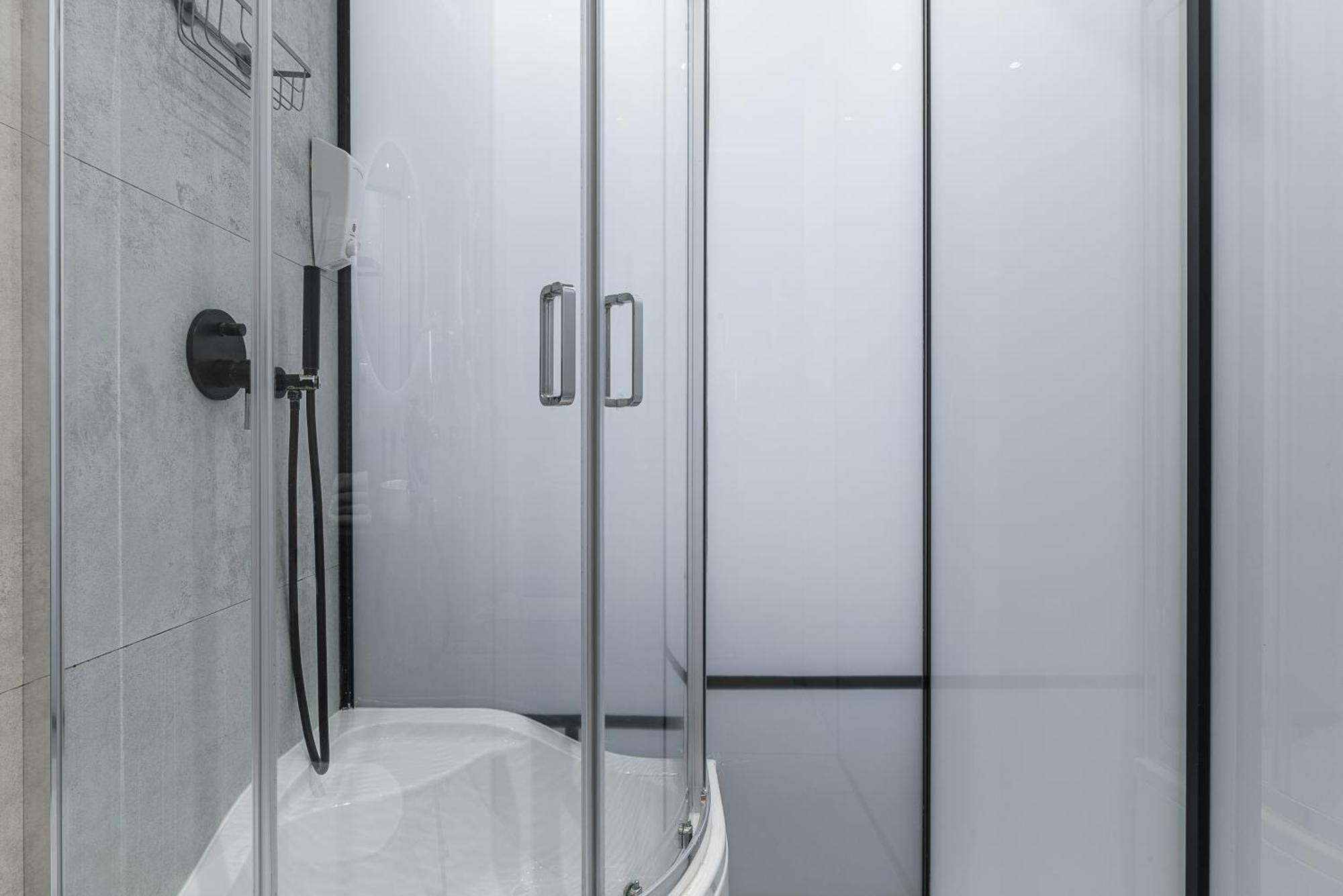 Apartment Lumina Design With Beautiful View Warsaw